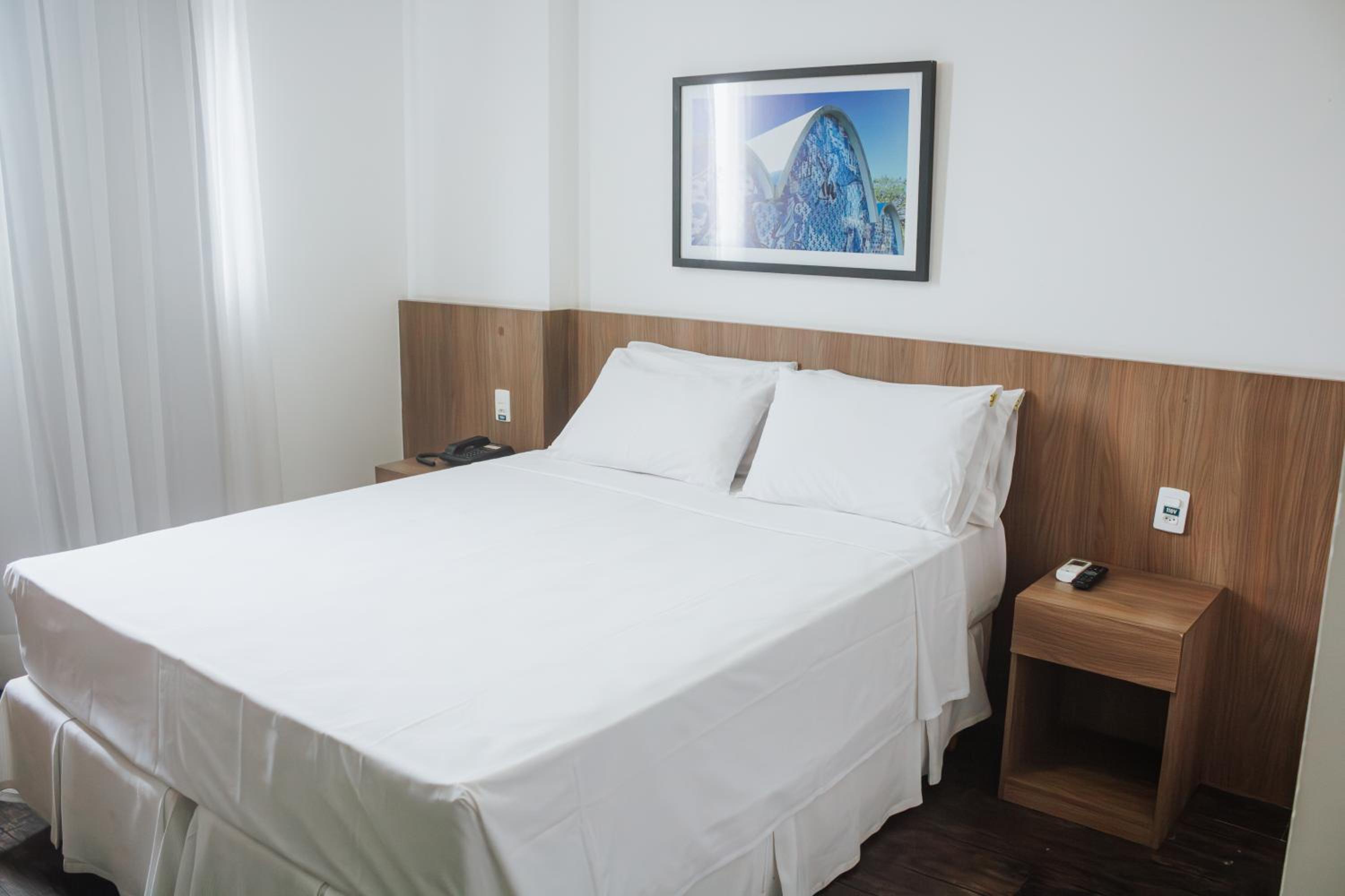 Superior, Queen Bed