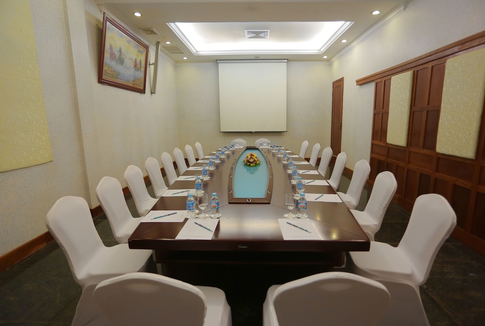 LUCKY ANGKOR HOTEL & SPA 40/50
