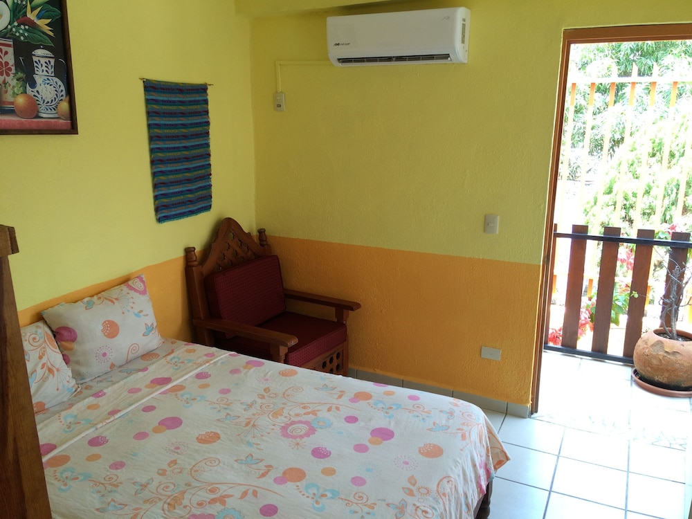 Hotel Las Salinas 1/30
