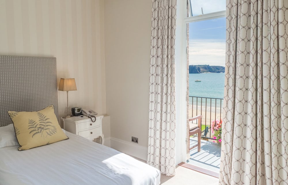 single sea view balcony