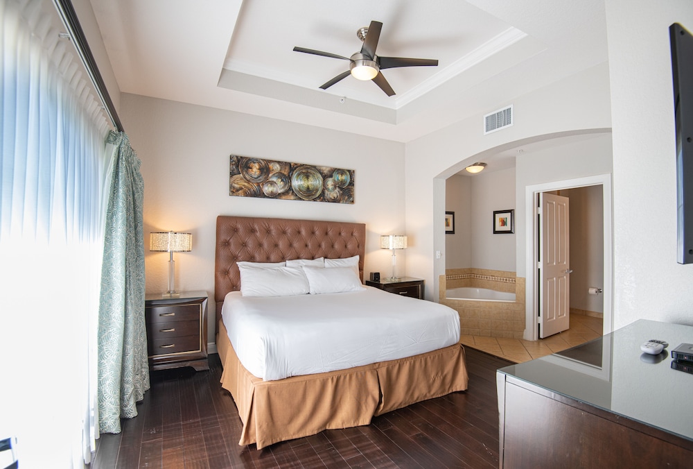 3 BEDROOMS, VILLA