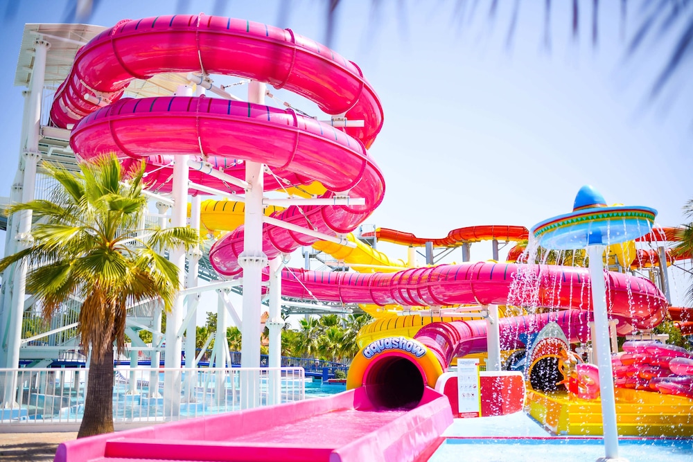 Aquashow Park Hotel 77/81