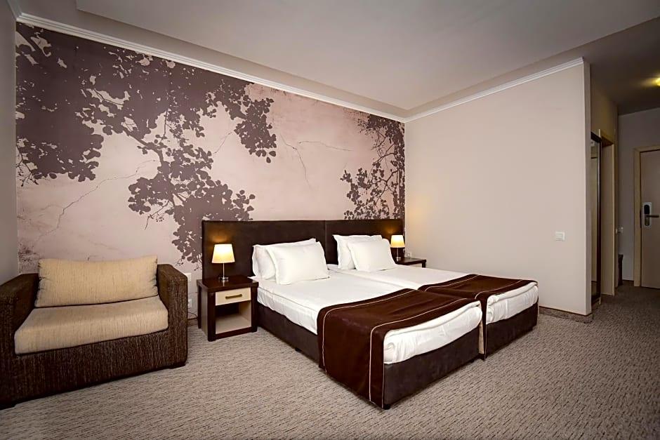 Hotel Rodopski Dom 11/89