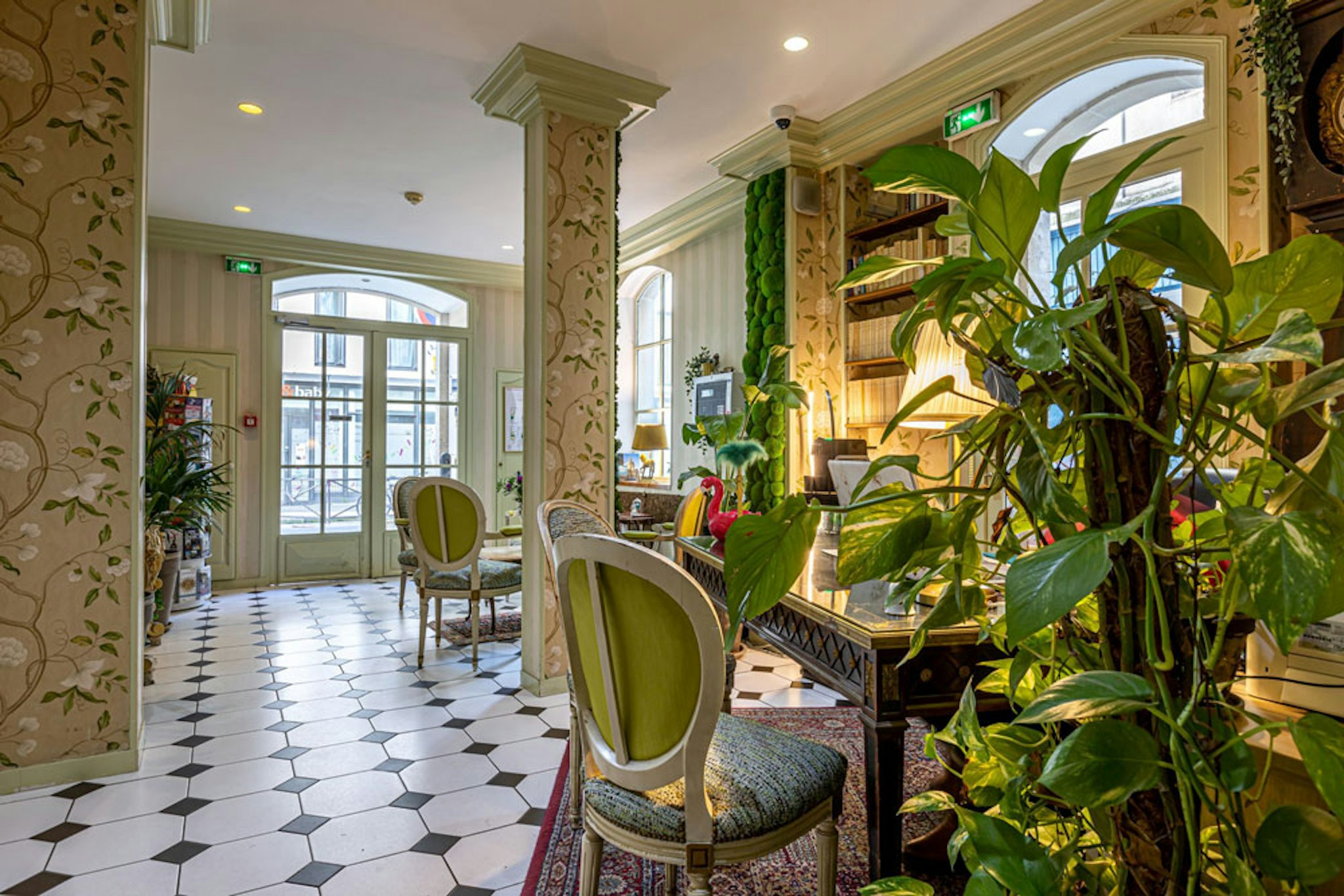 Hotel Romance Malesherbes By Patrick Hayat Formerly Romance Malesherbes 52/66