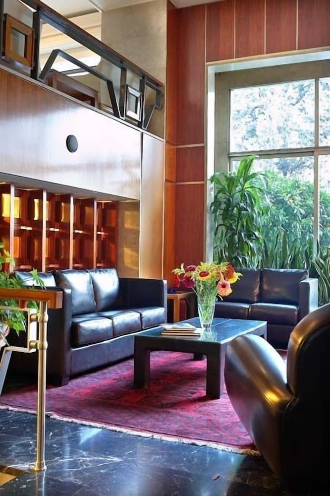Hotel Samaras 12/25