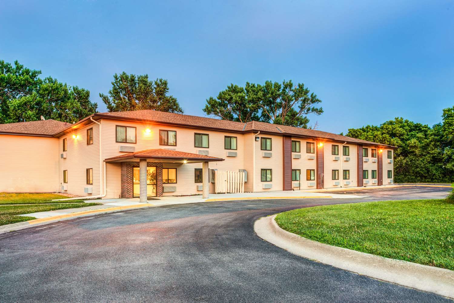 Super 8 Motel Blair 5/10