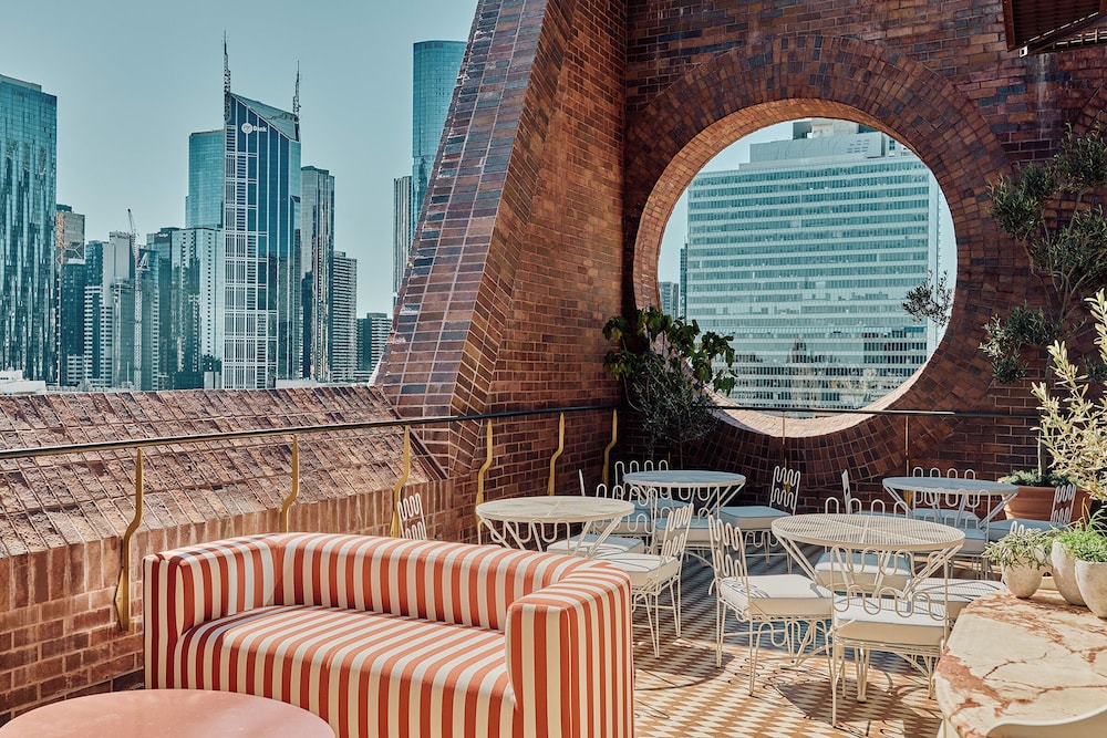 Hyde Melbourne Place 95/95