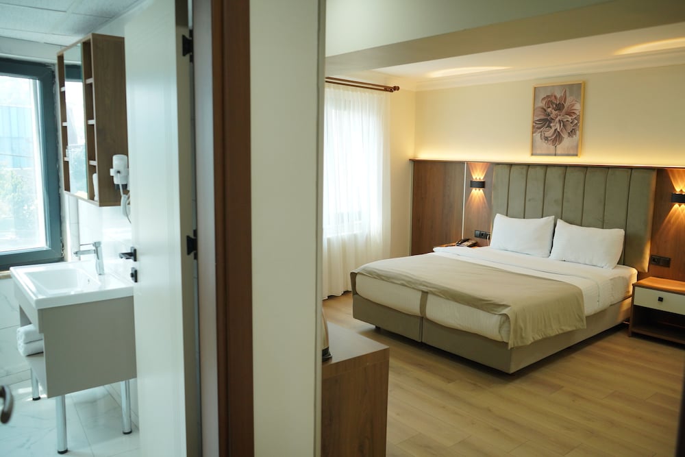 1 BEDROOM, DELUXE, DOUBLE BED