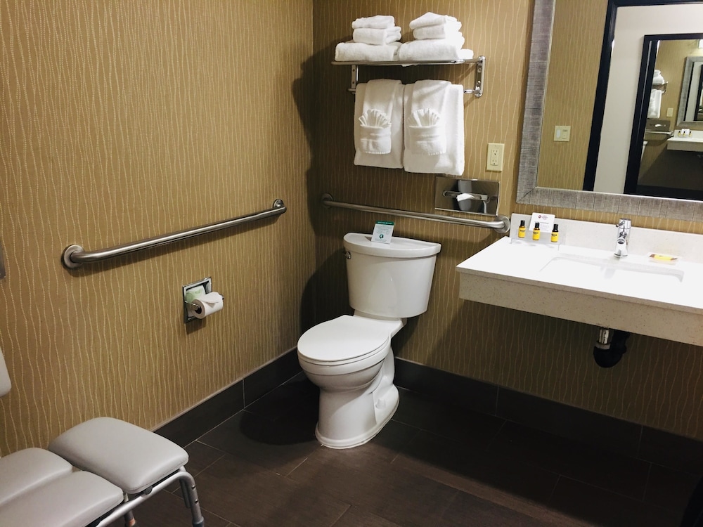 Best Western Plus Portland Airport Hotel & Suites 35/41