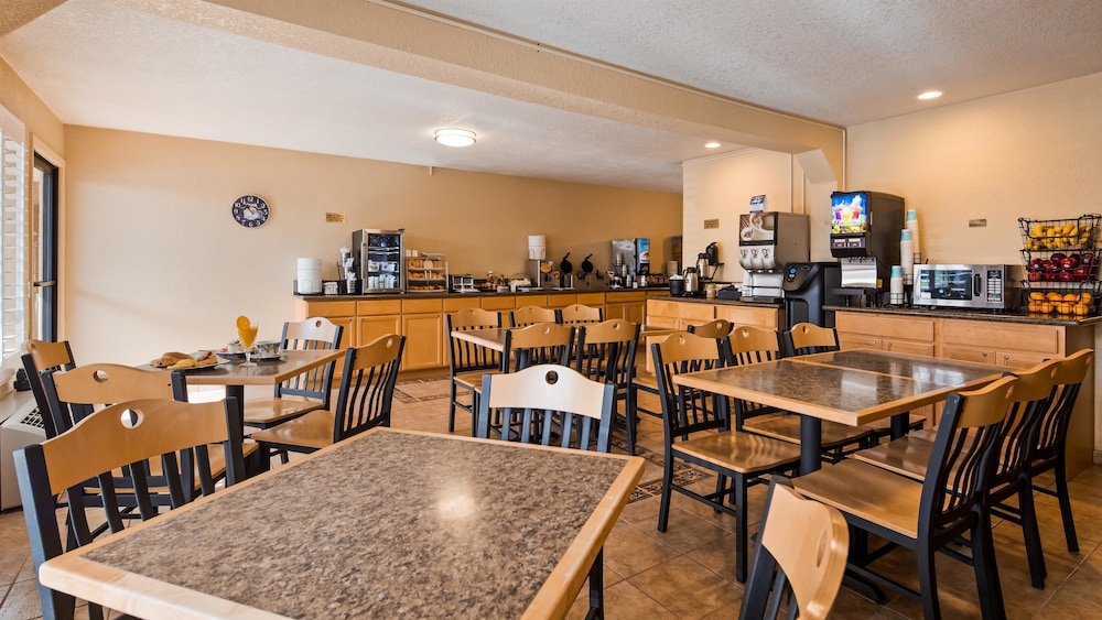 Best Western Americana Inn 38/44