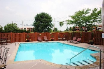 Ashley Quarters Hotel 3/33