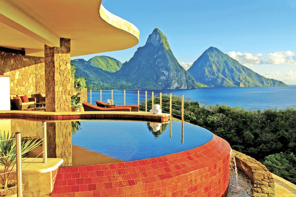 Jade Mountain - Adults Only 8/71