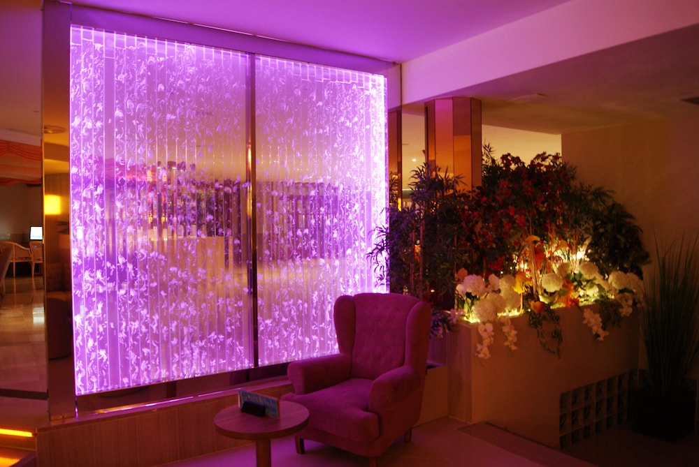 Beverly Park Hotel Spa 12/66