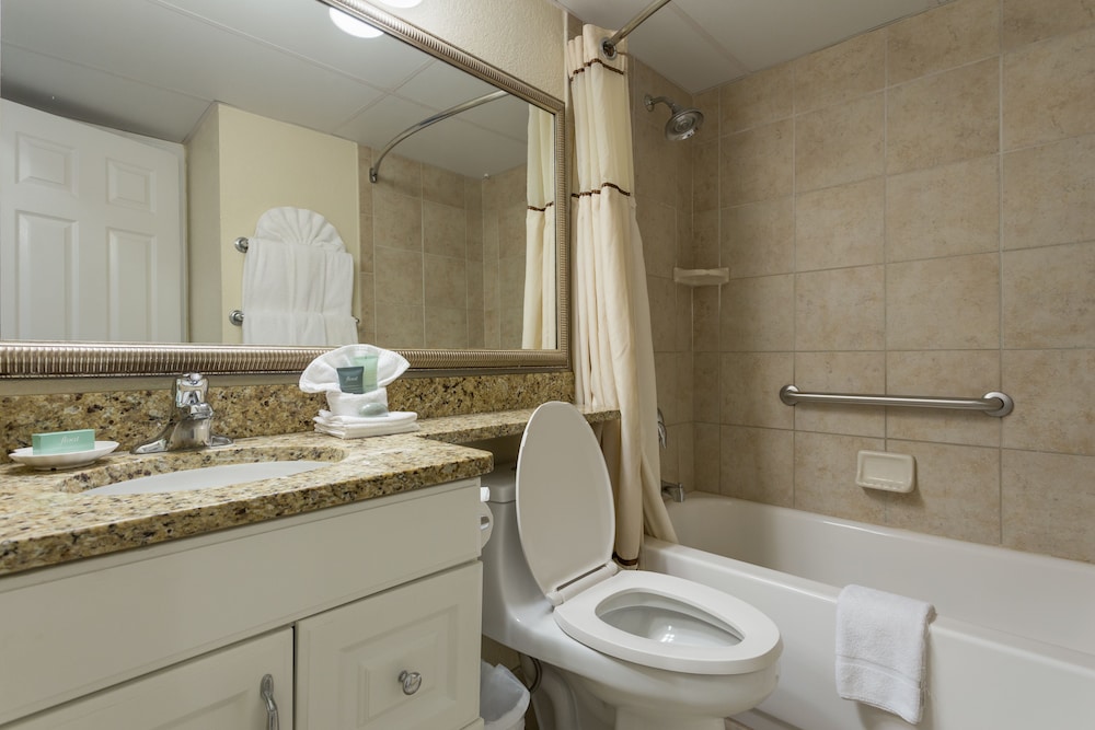 Casa Del Mar Beachfront Suites 54/82