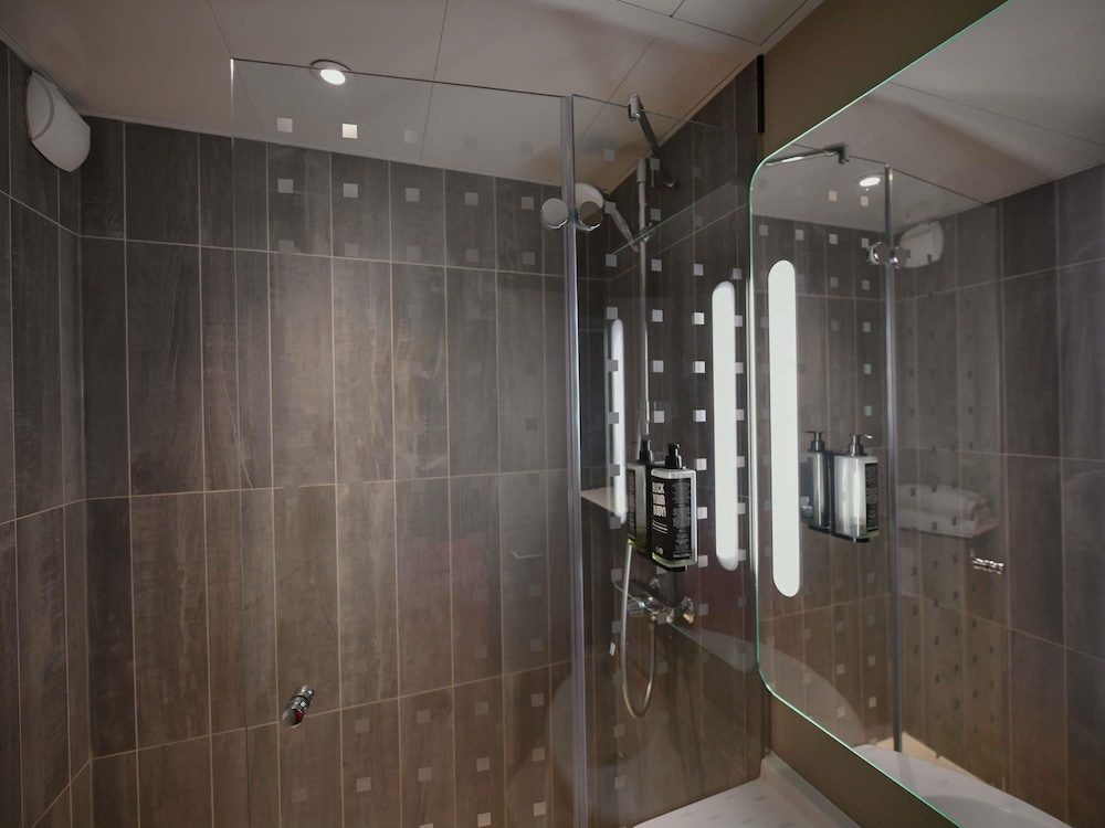 Ibis Paris Canal Saint Martin 67/69