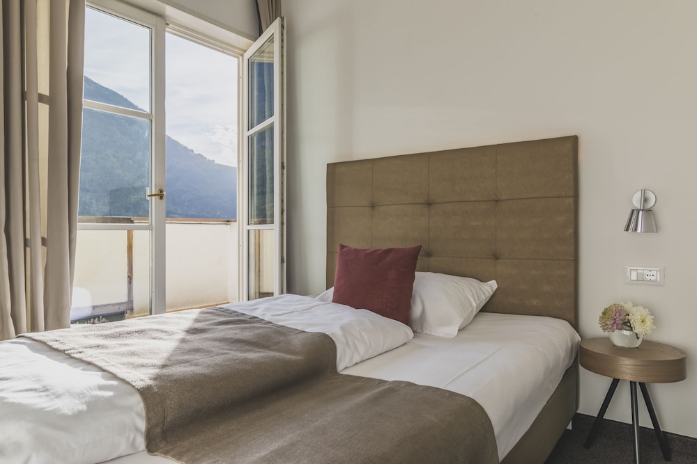 ROOM, SINGLE BED