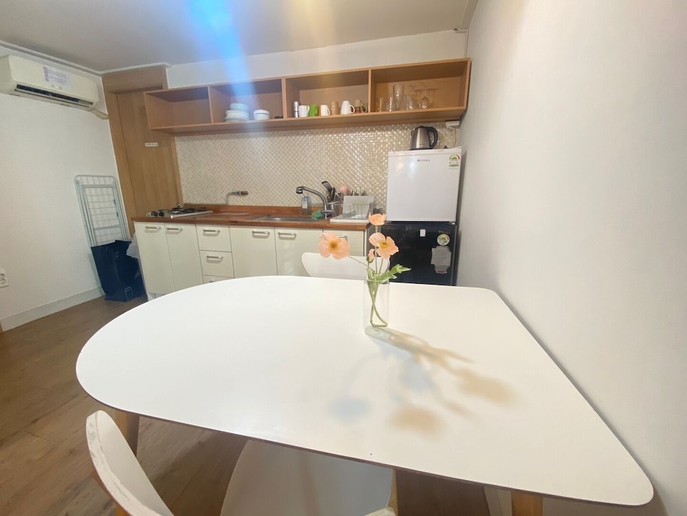 High Street Guest House 7/50