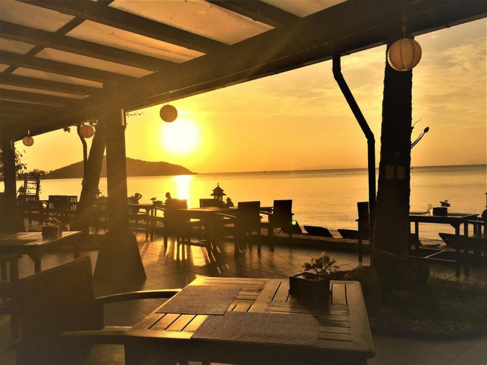 KANOK BURI RESORT 70/75