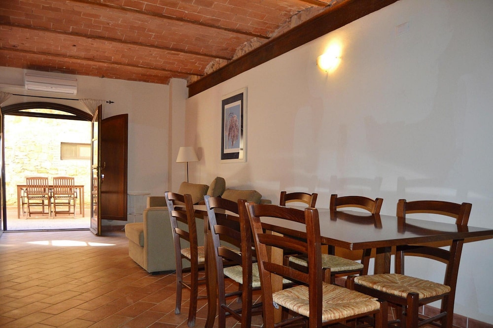 Antico Borgo Casalappi 64/73