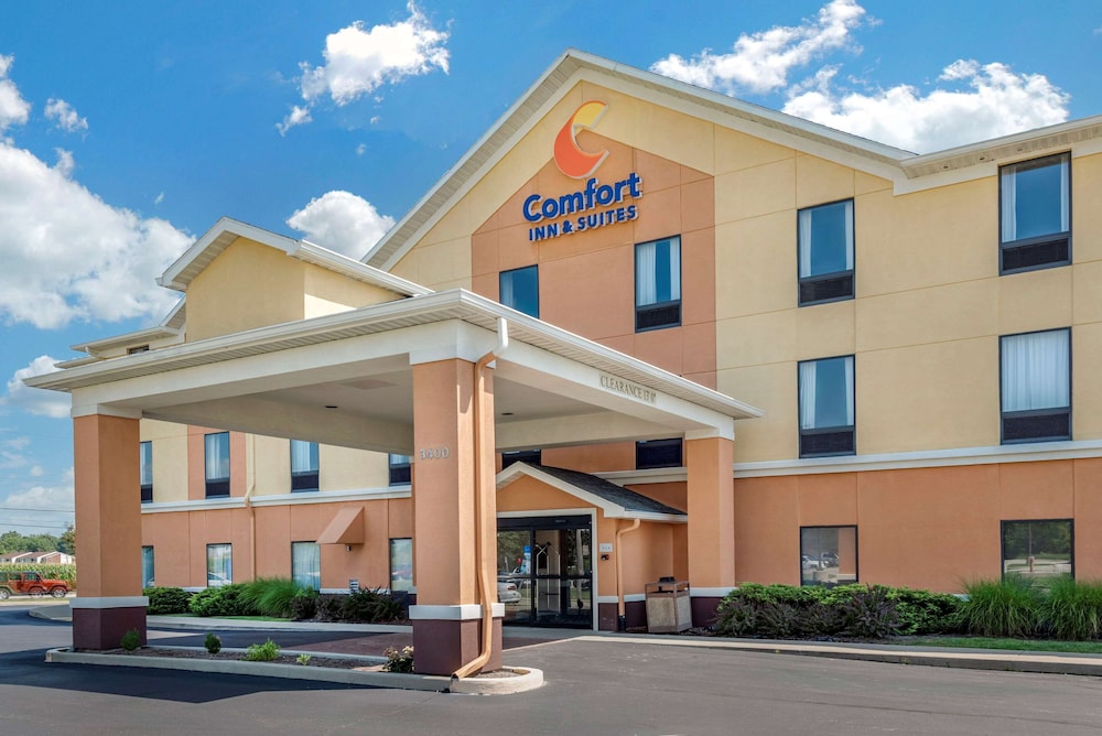 Comfort Inn & Suites Muncie Near University 18/24