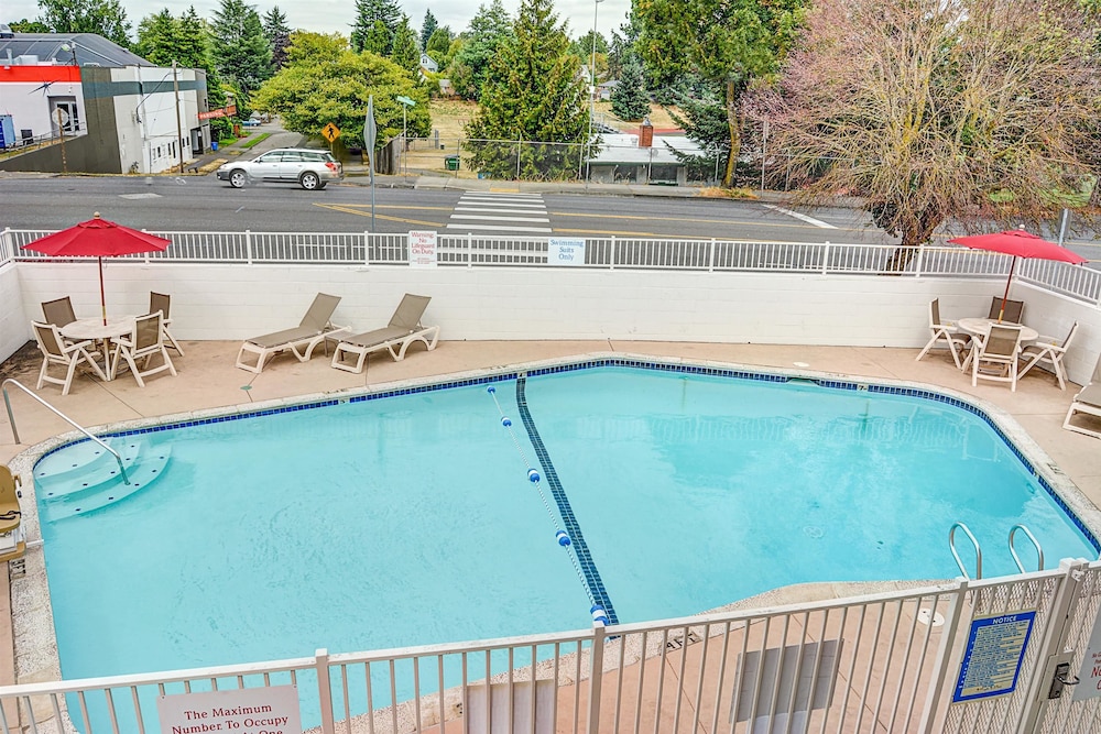 Motel6 Portland, OR - Central 38/47