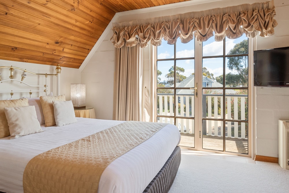 Swansea Cottages & Motel Suites 12/50