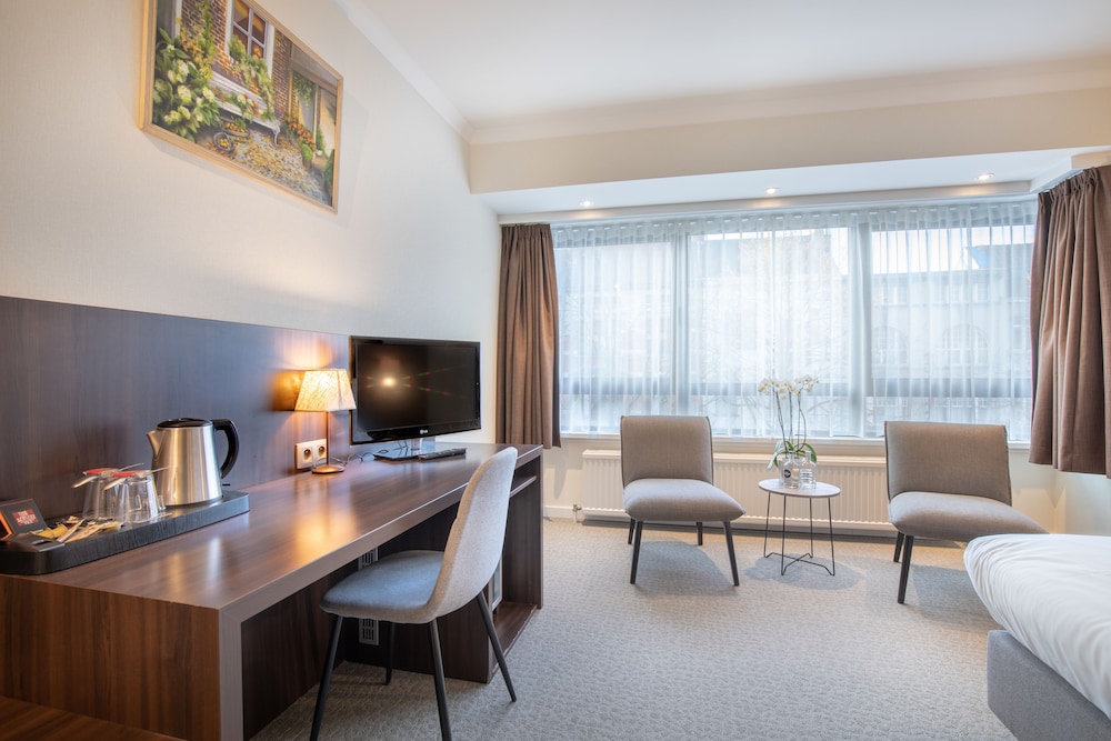 Hotel Carlton 40/53