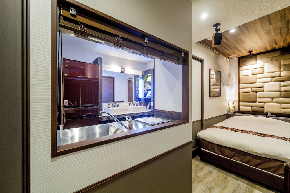 swimming pool spa