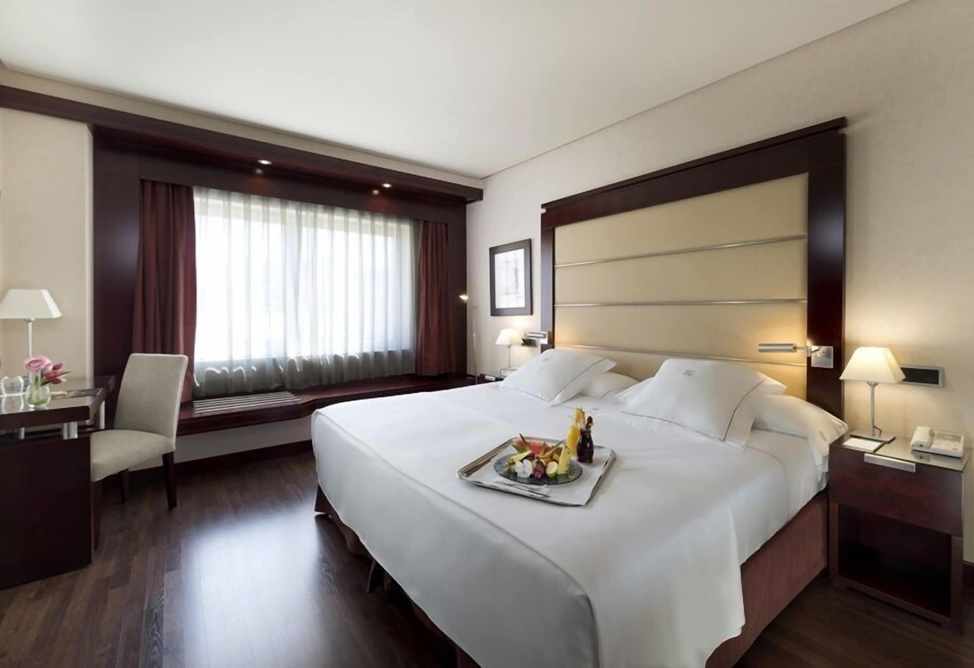 STANDARD, WITH EXTRA BED