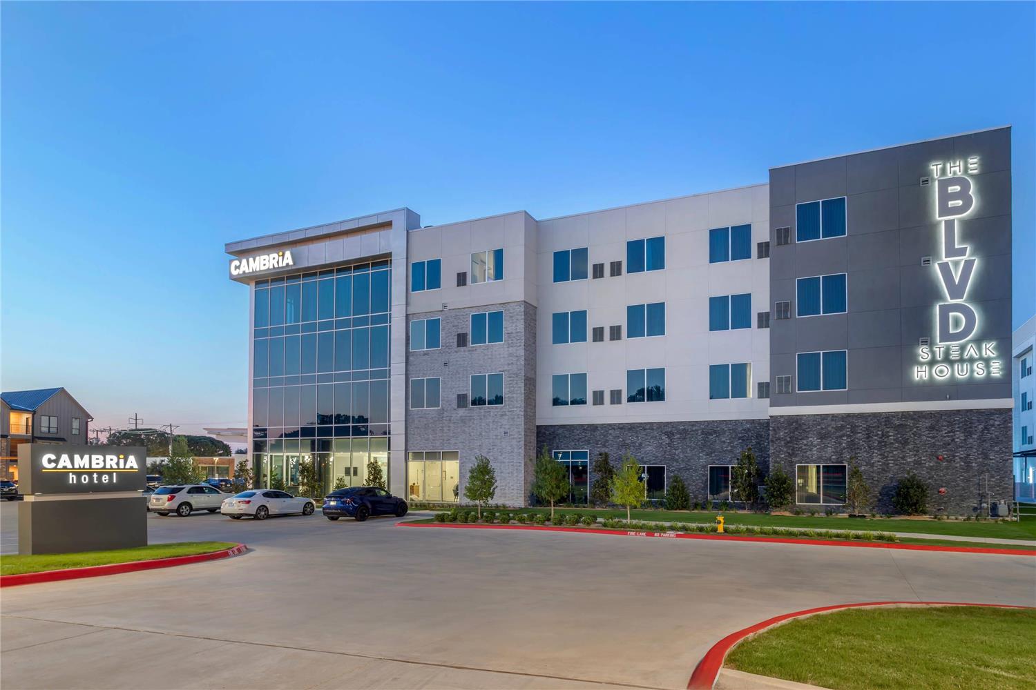 Cambria Hotel Waco University Riverfront 32/35