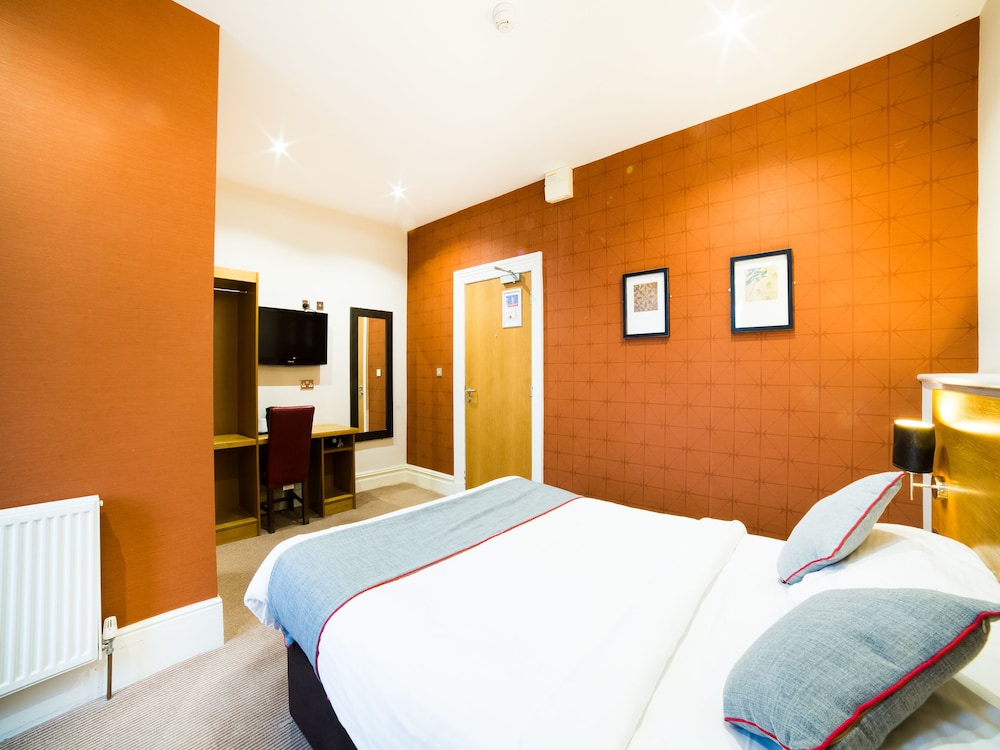 OYO Imperial Hotel 32/47