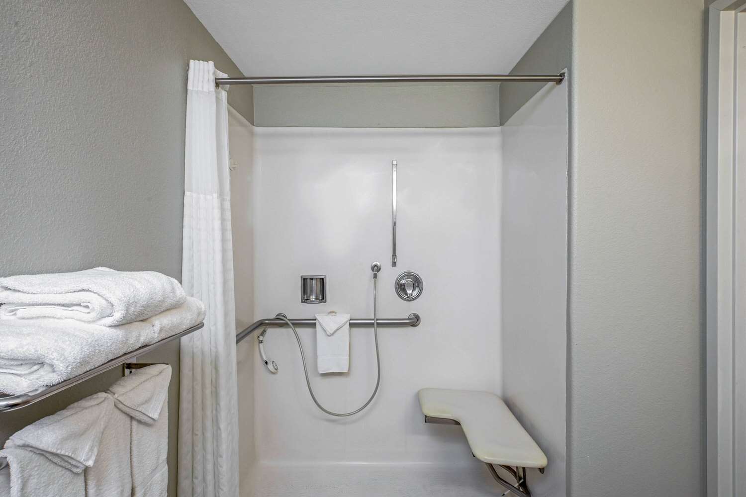 La Quinta Inn Suites Manteca Ripon 39/39
