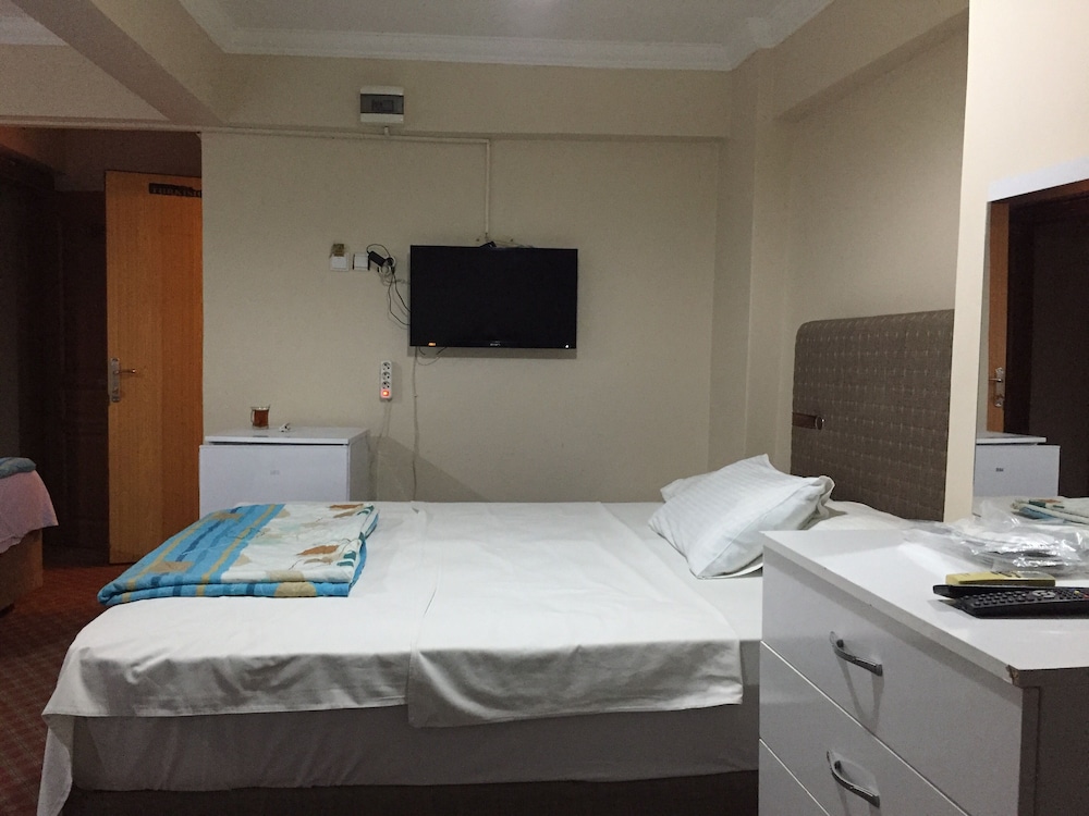 Istanbul Paris Hotel And Hostel 24/74