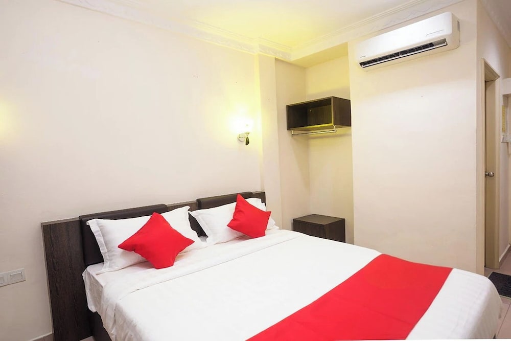 Hotel O T P Hotel 24/54