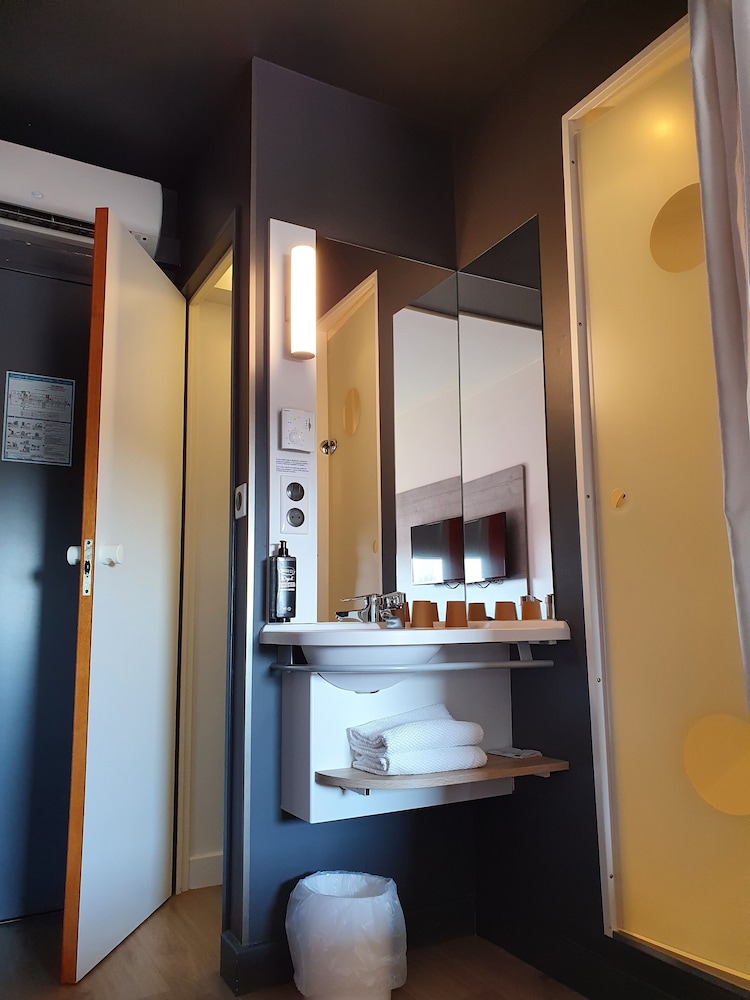 IBIS BUDGET COUTANCES 30/65