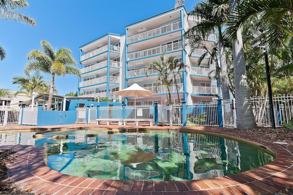 WHITE CREST LUXURY APARTMENTS 40/50