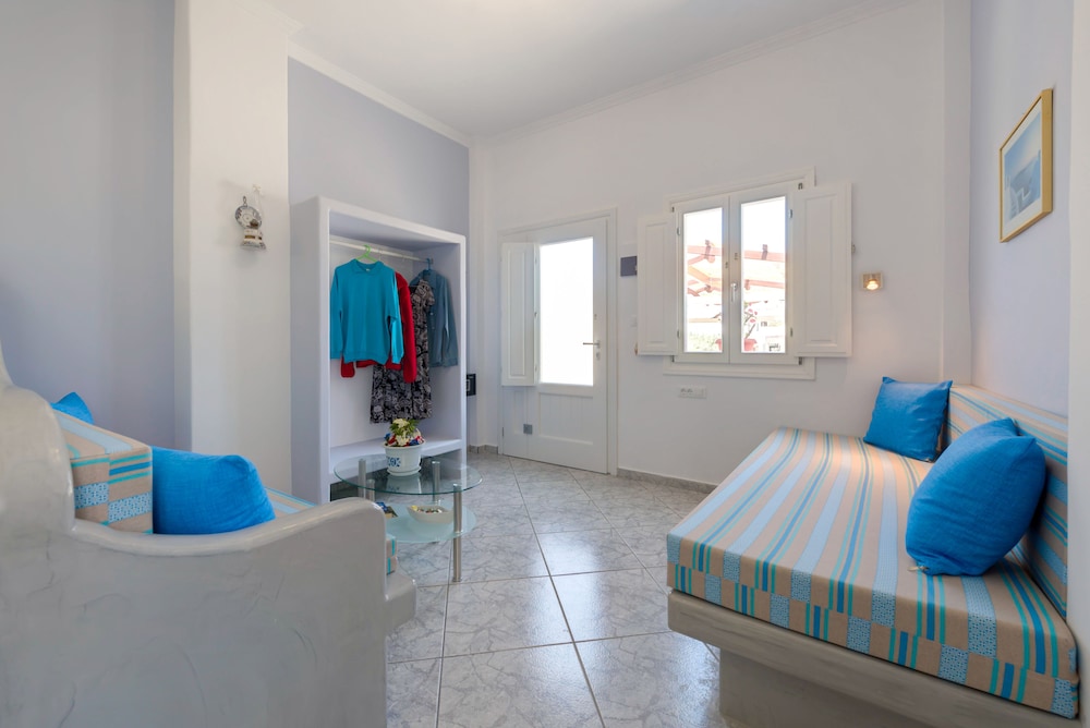 Akis Hotel 25/50