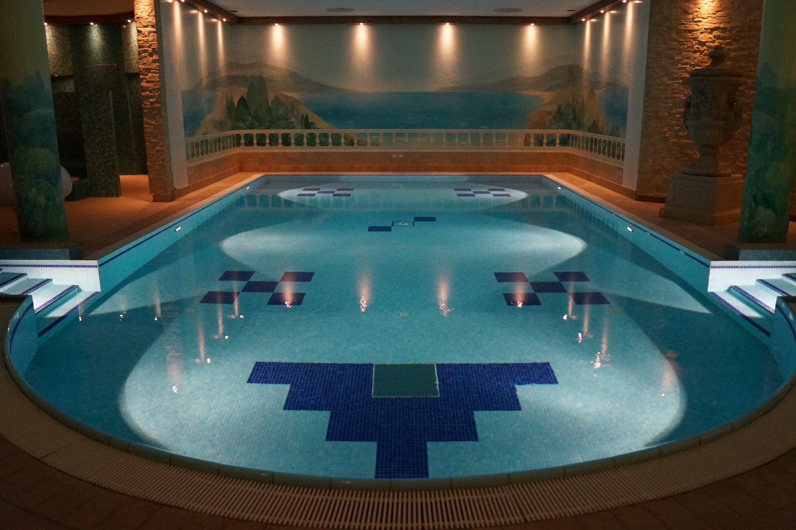 La Strada Hotel 2/9