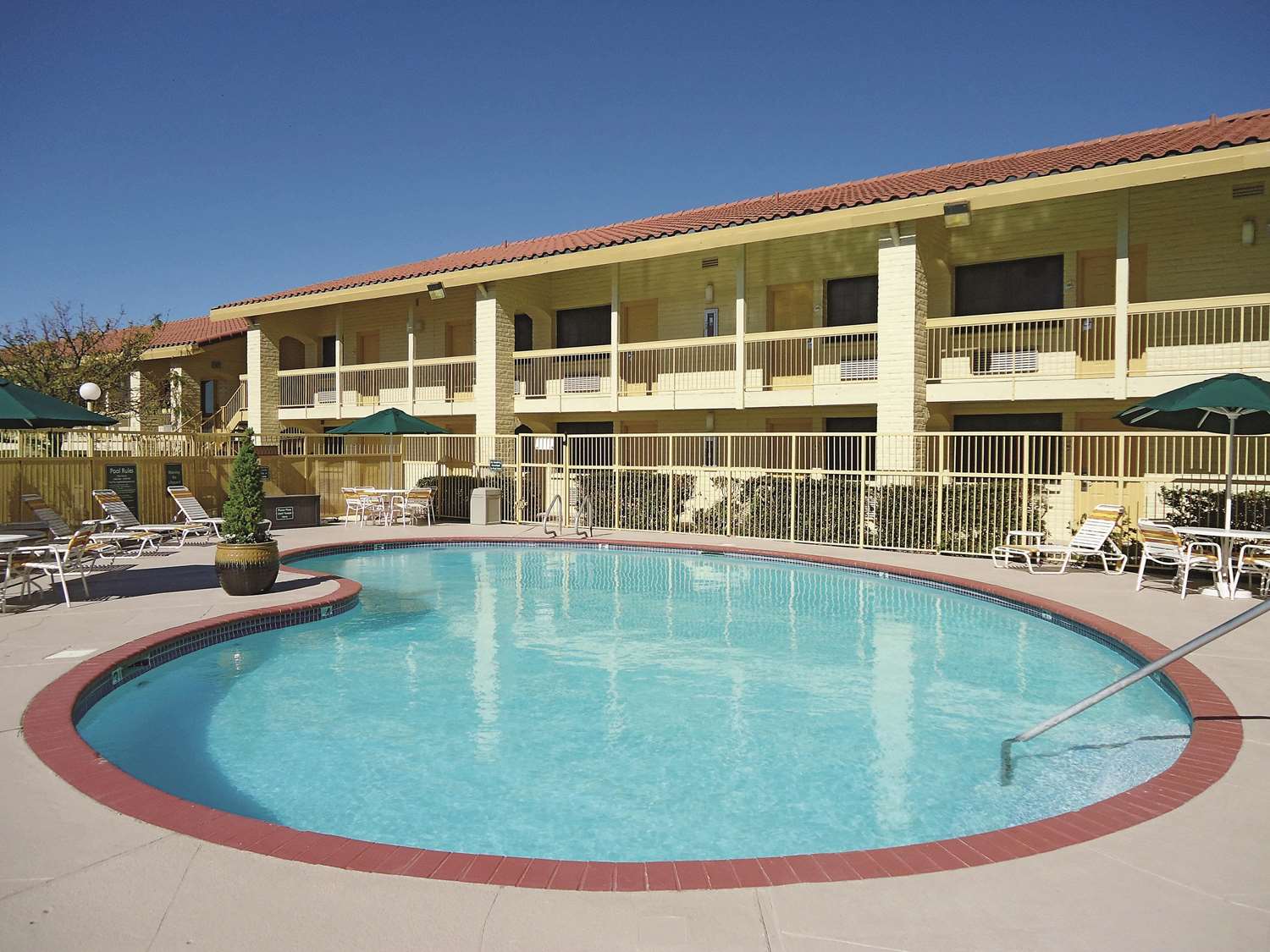 La Quinta Inn by Wyndham Albuquerque Northeast 8/33