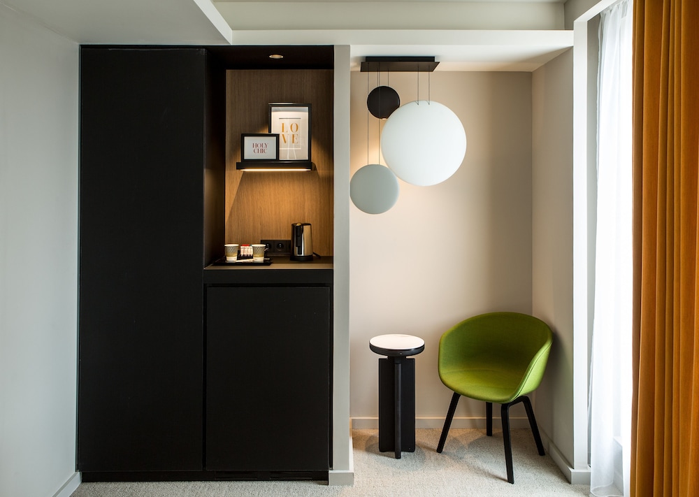 Mercure Paris 17 Batignolles 18/71