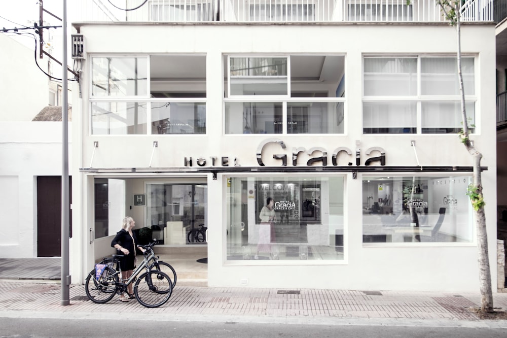 Gracia 8/56