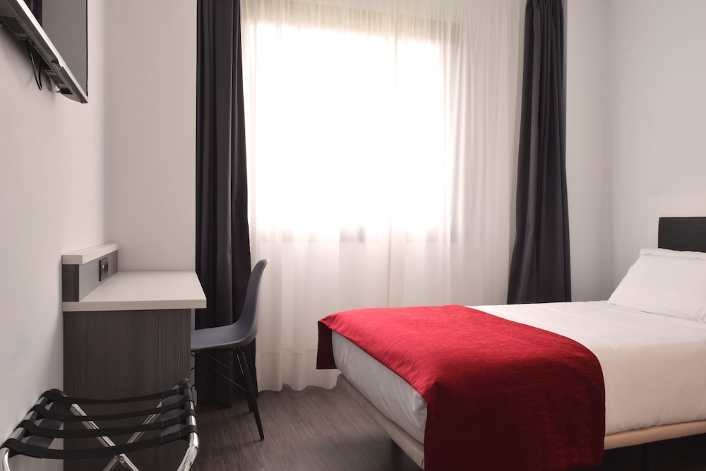 Hotel New Bilbao Airport 20/35