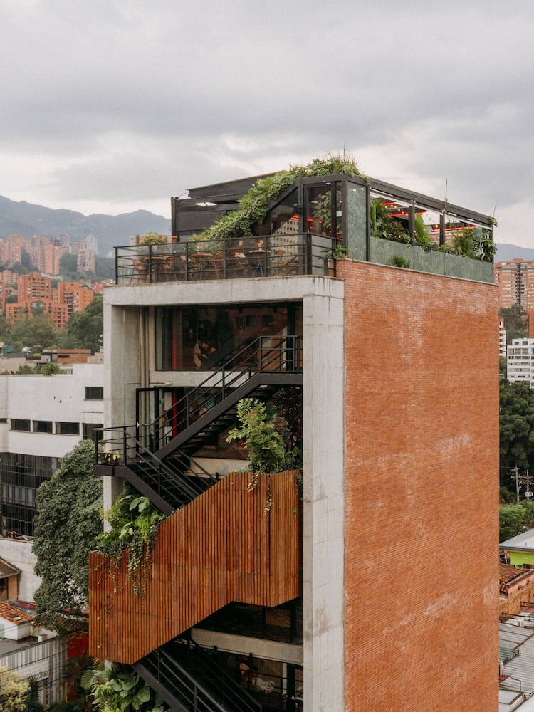 The Somos Hotel 2/50