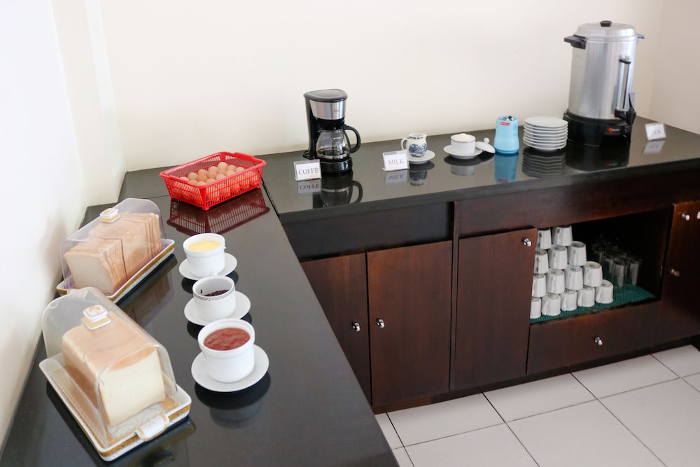LeGreen Suite Ratulangi 17/25