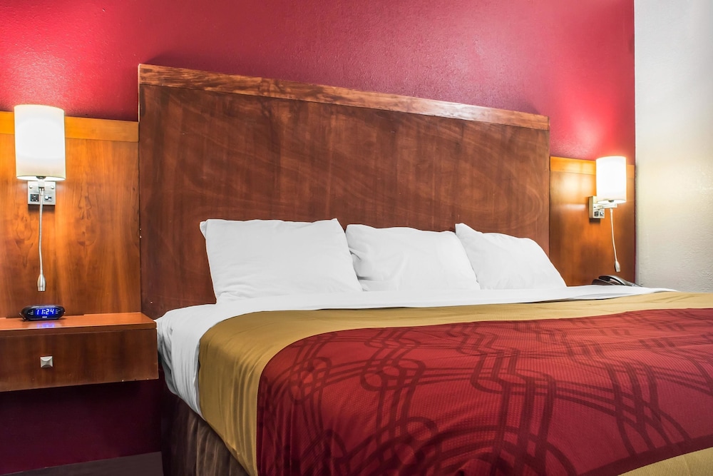 Econo Lodge Brockport NY 13/33