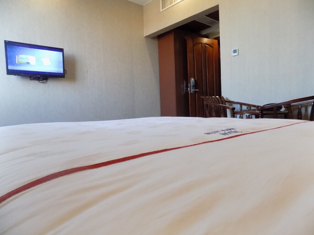 Freedom City Hotel 13/34