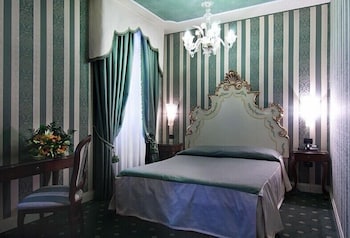 BELLE EPOQUE 9/36