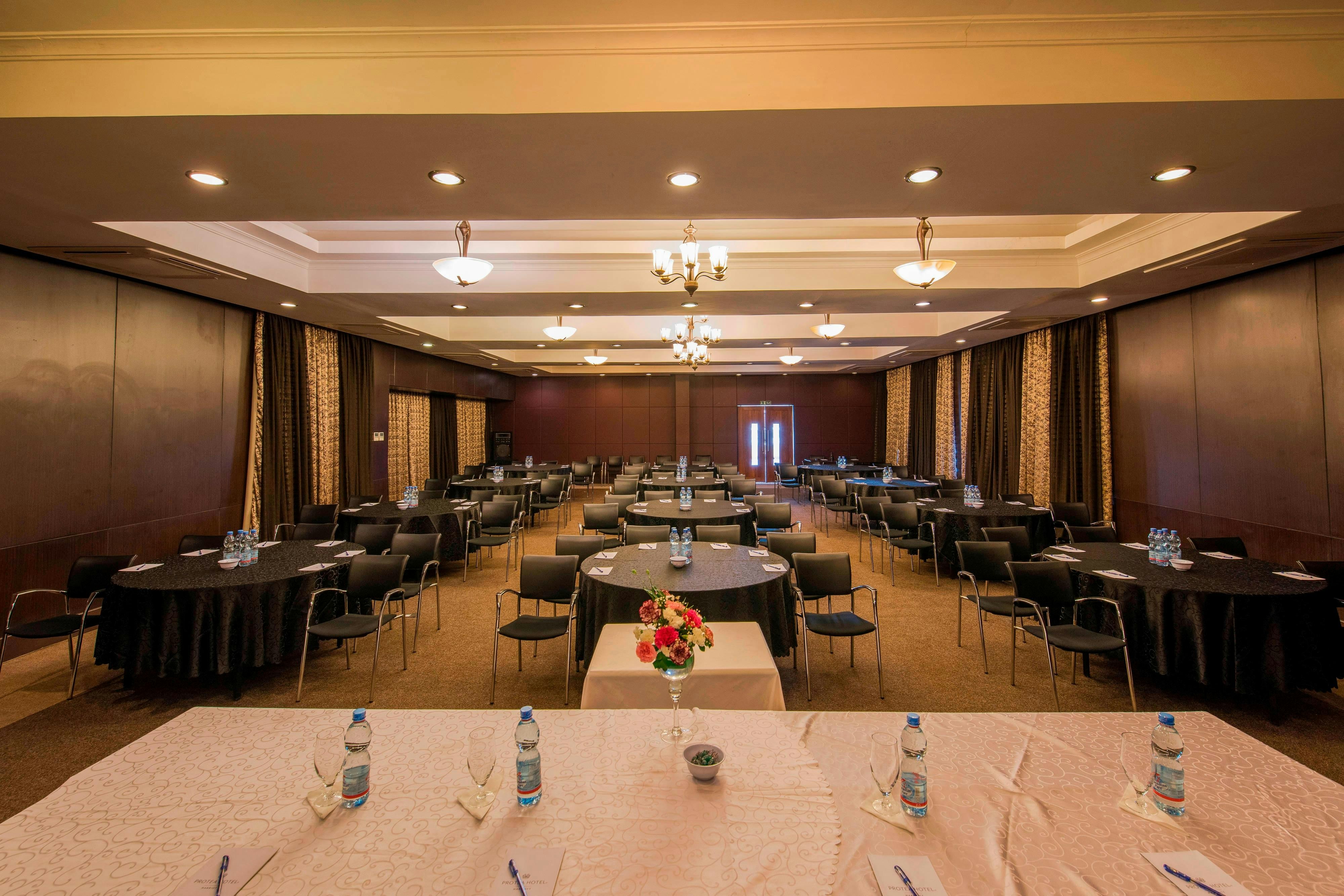 Protea Hotel by Marriott Dar es Salaam Courtyard 43/49