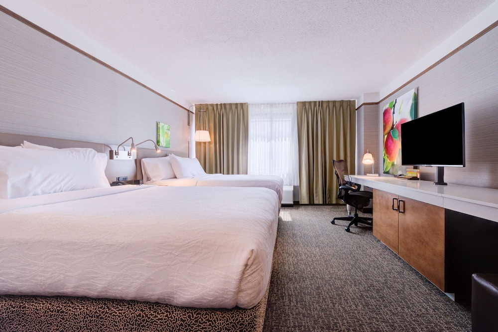 Hilton Garden Inn Detroit Southfield 26/84