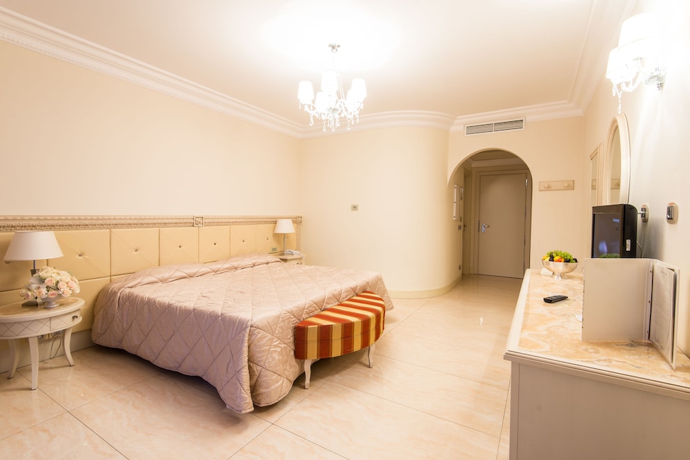 Grand Hotel Italia 10/42
